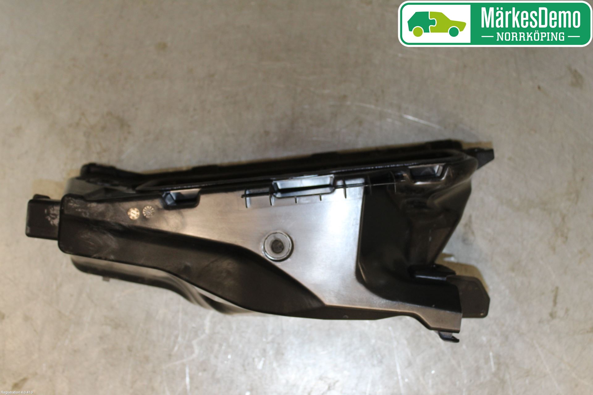 Volvo V90 17->> Luftstyring Front