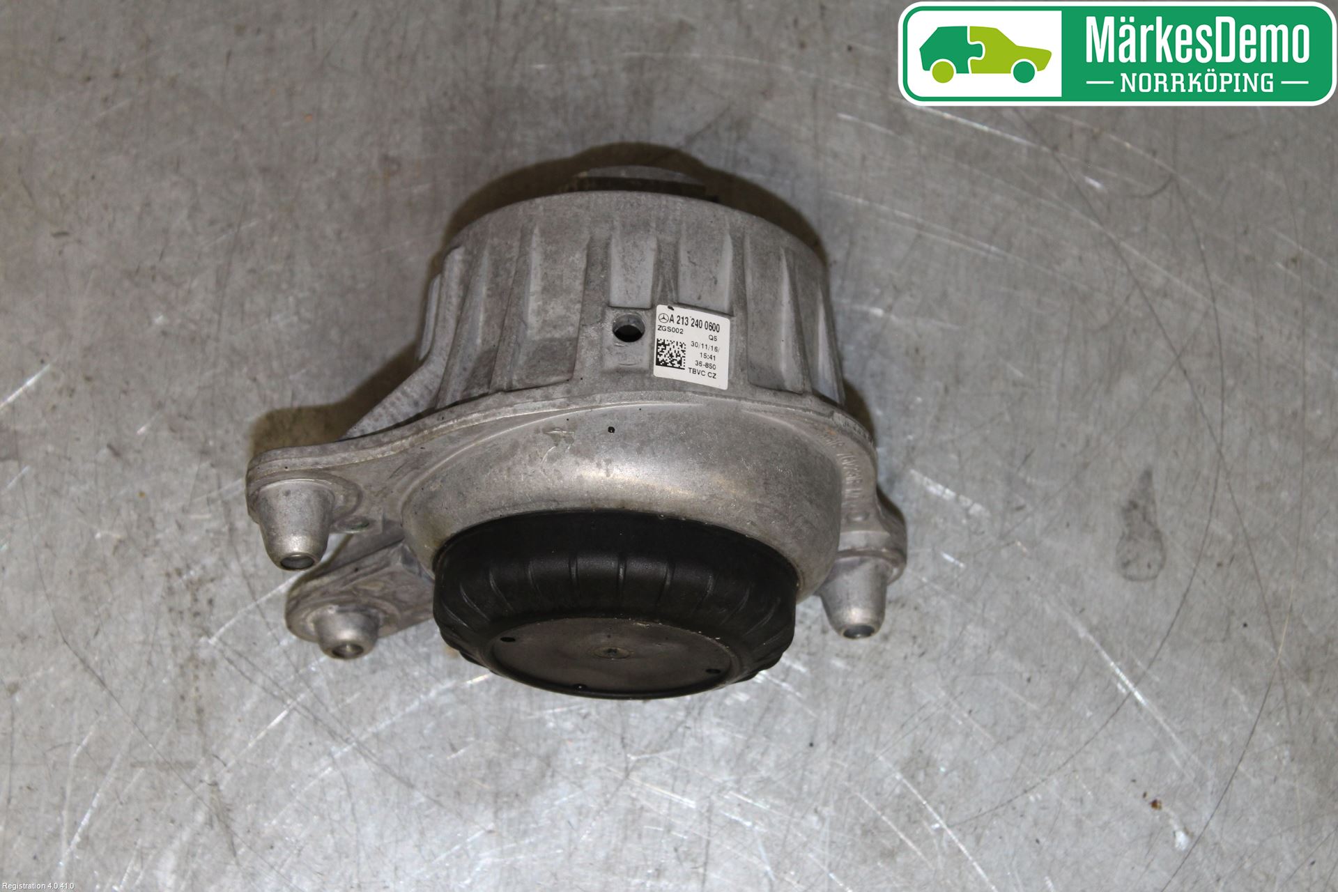 Mercedes-Benz MB E-KLASS (W213) 16-23 Motor Feste Gummi