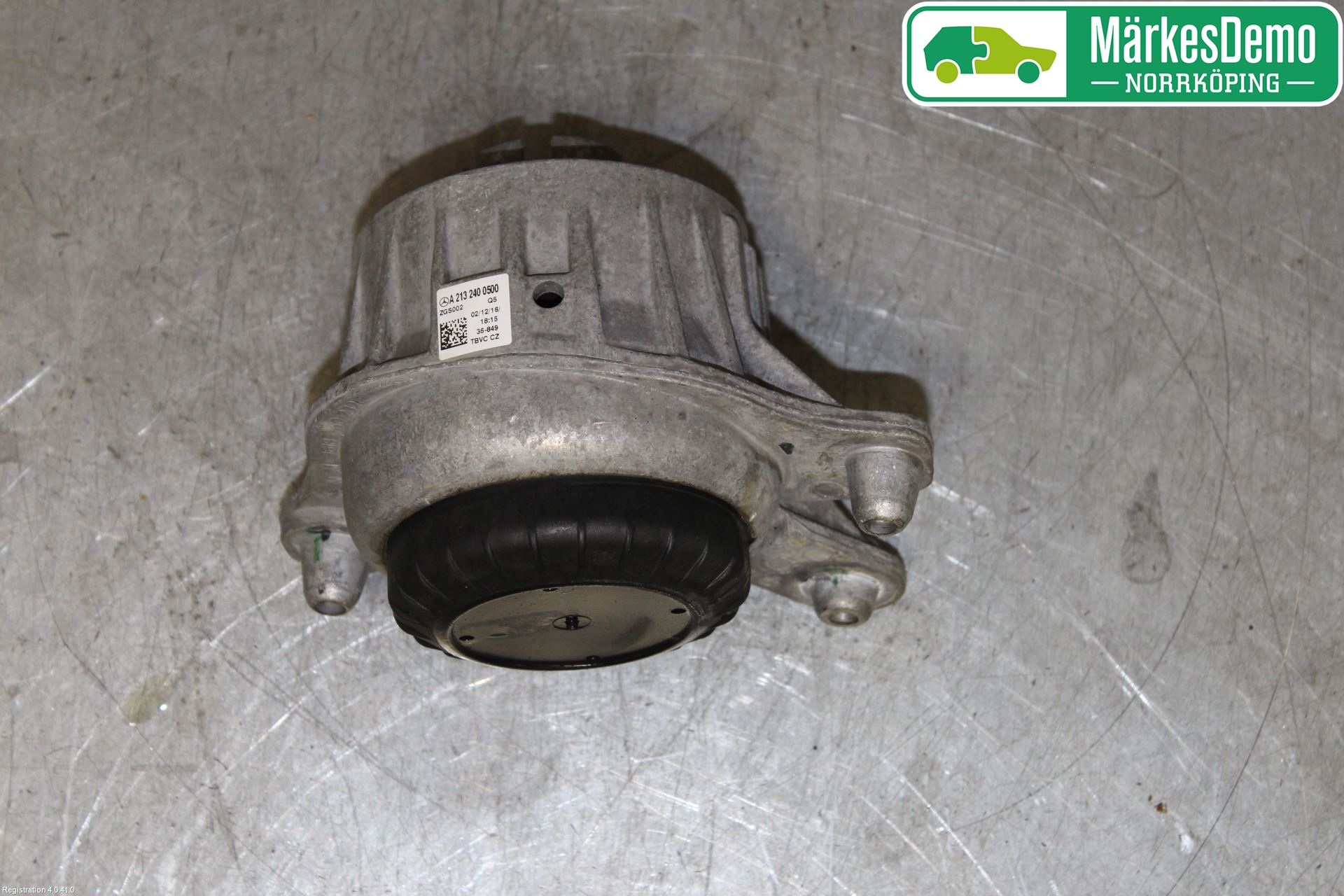 Mercedes-Benz MB E-KLASS (W213) 16-23 Motor Feste Gummi