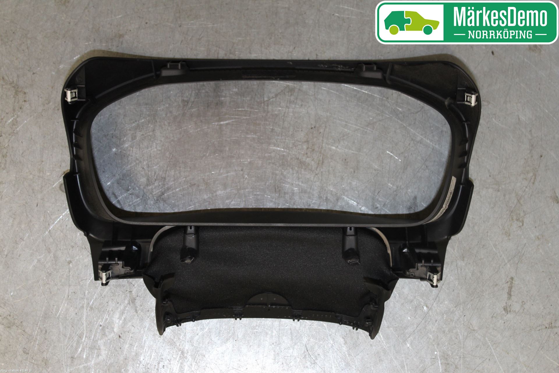 Volvo XC40/RECHARGE 18- Instrument Ramme