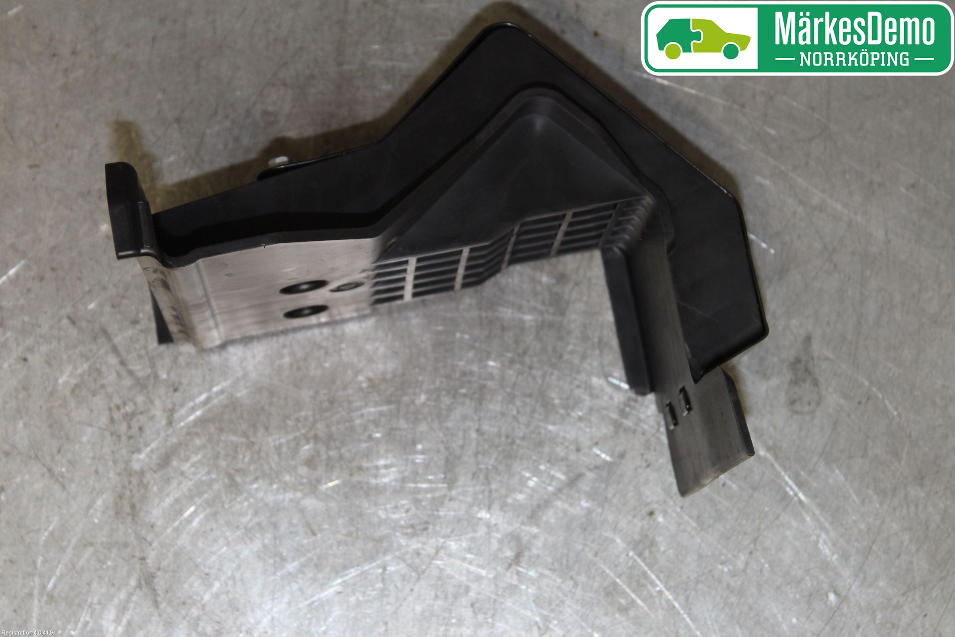 Volvo XC40/RECHARGE 18- Batterikasse - Feste - Holder