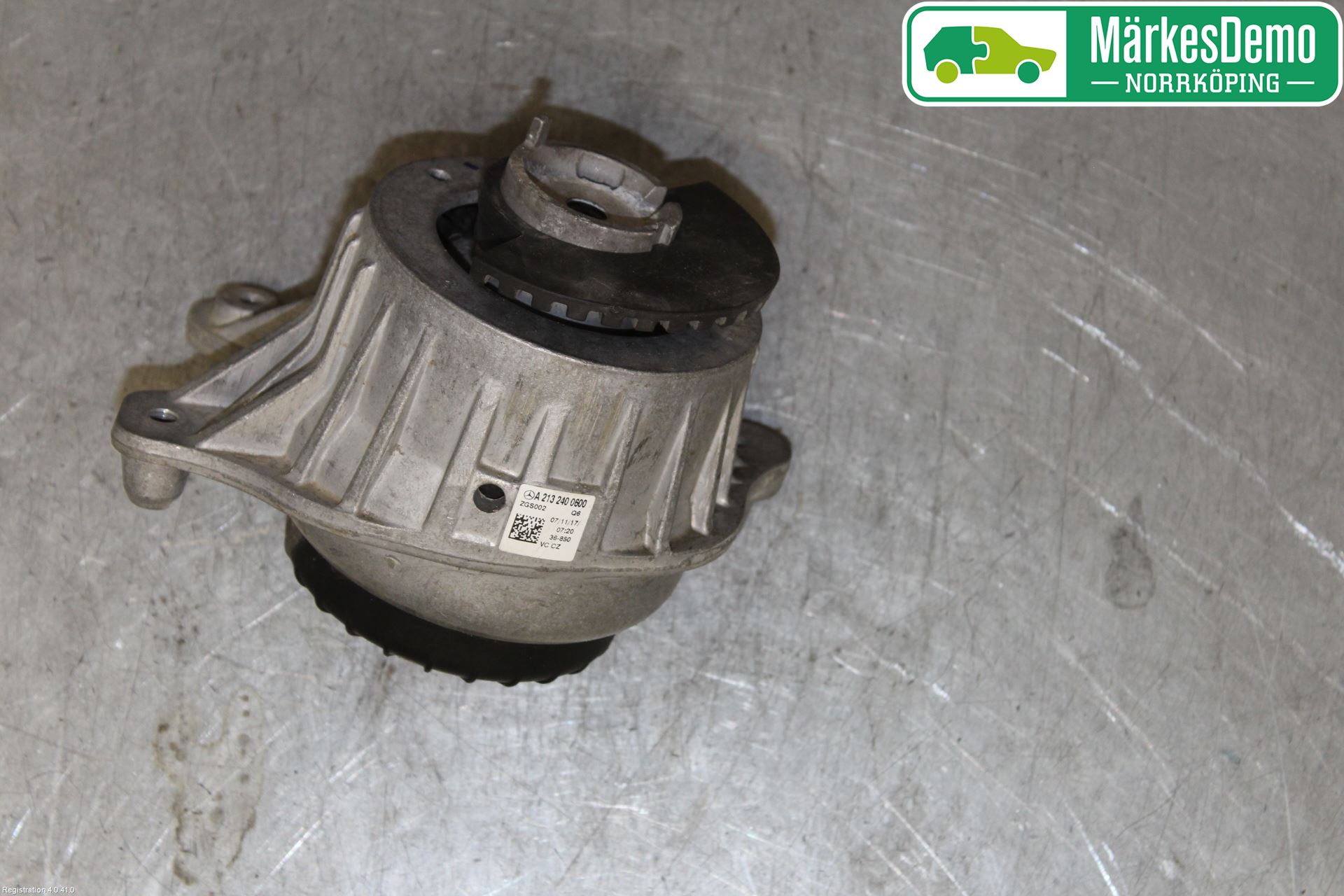 Mercedes-Benz MB E-KLASS (W213) 16-23 Motor Feste Gummi