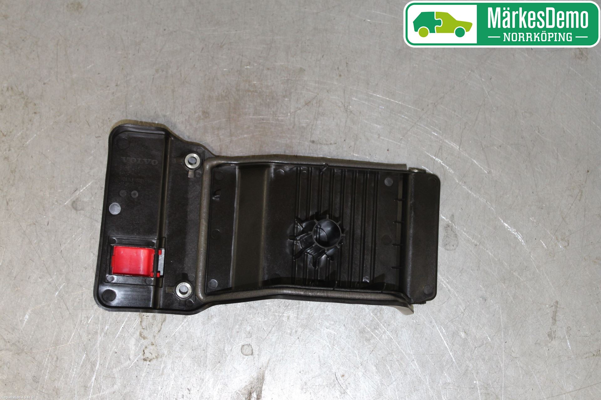 Volvo V60 19- Batterikasse - Feste - Holder