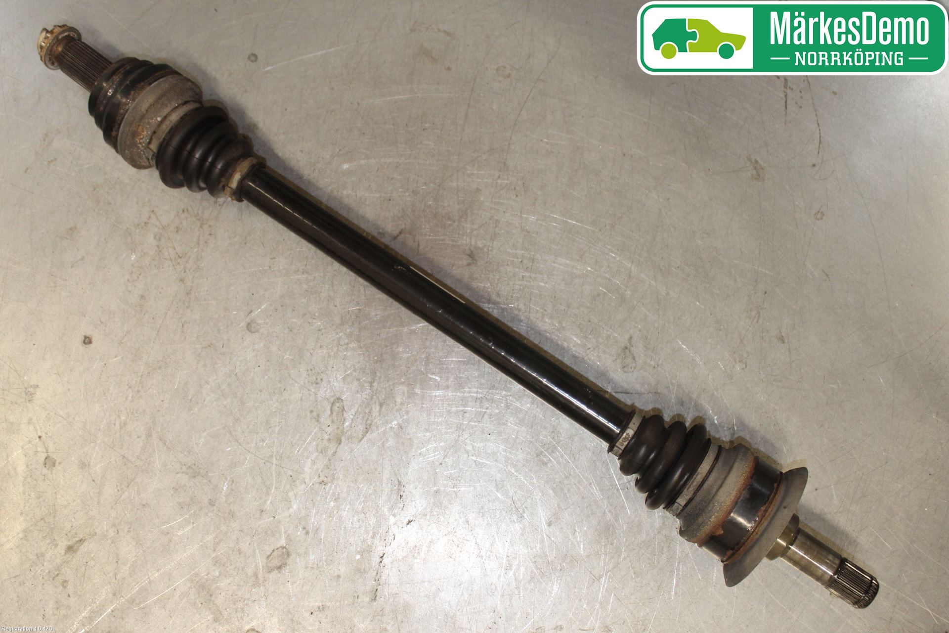 BMW 5 F10/F11/F18 09-17 Drivaksel Bak Kompl Høyre