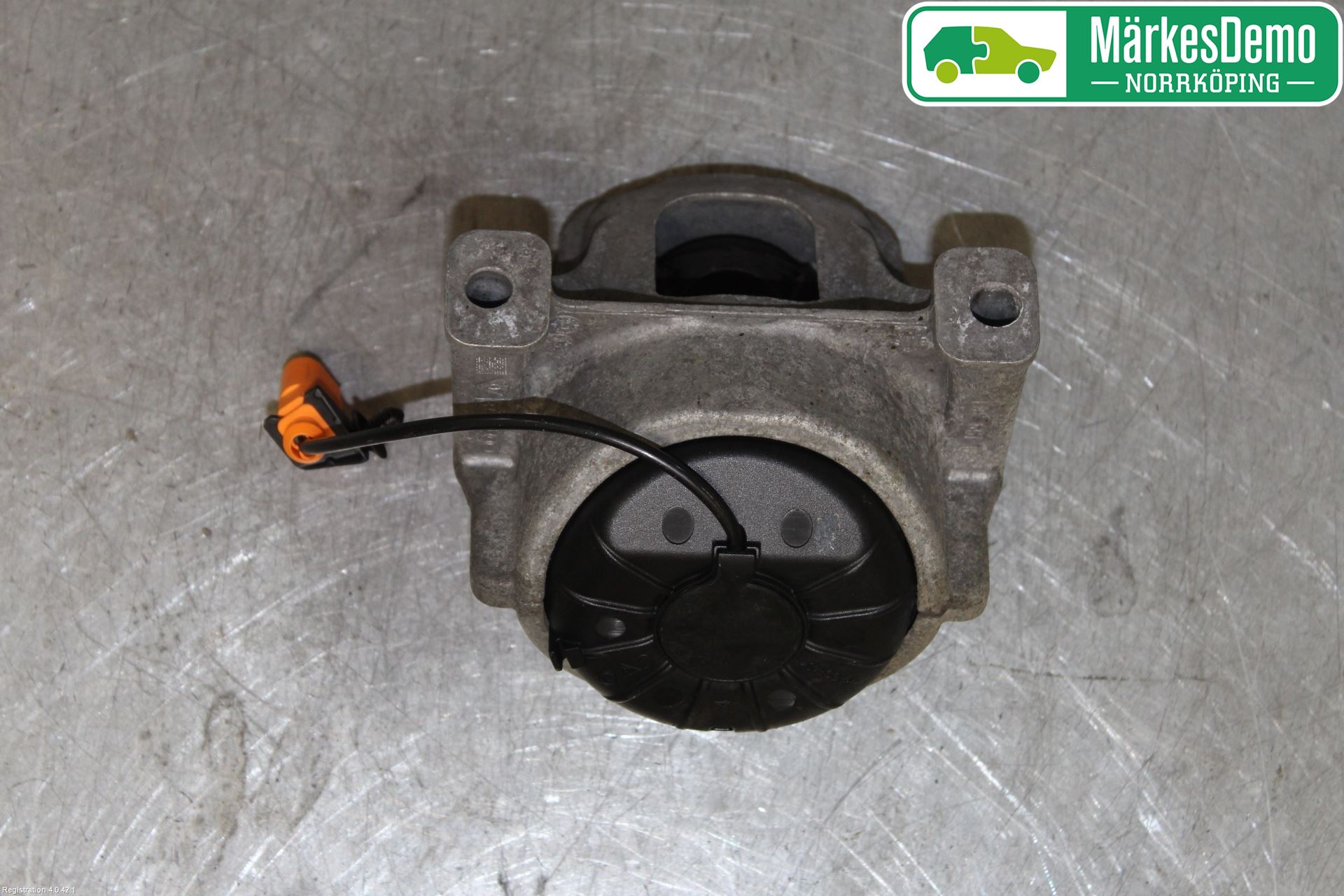 Audi Q5 09-16 Motor Feste Gummi