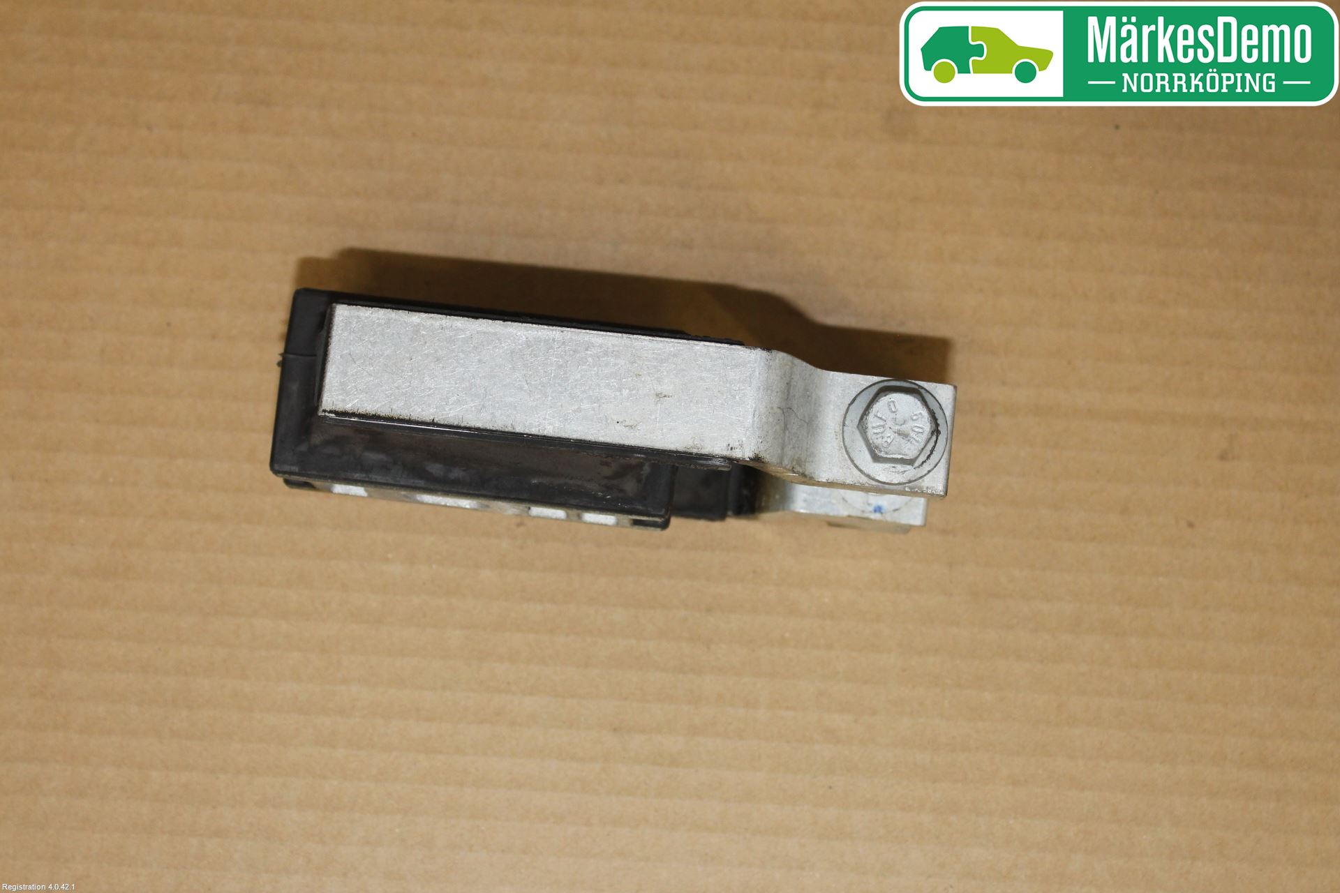 Volvo V90 17->> Motor Feste Gummi