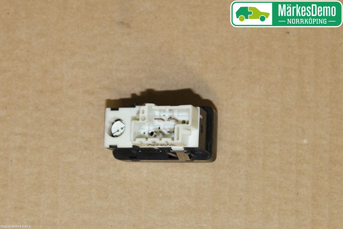 Volvo S90/V90 97-98 Frontlykt Lysspredderreg