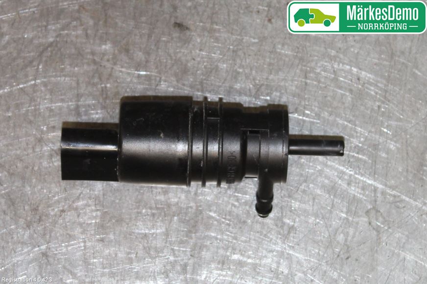 BMW 3 F30/F31/F80 12-19 Spylerpumpe Frontrute