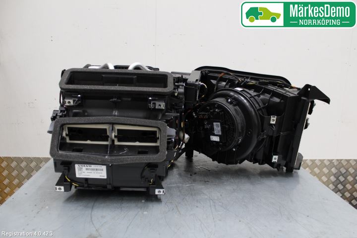 Volvo V90 17->> Varmeapparat Register Komplett