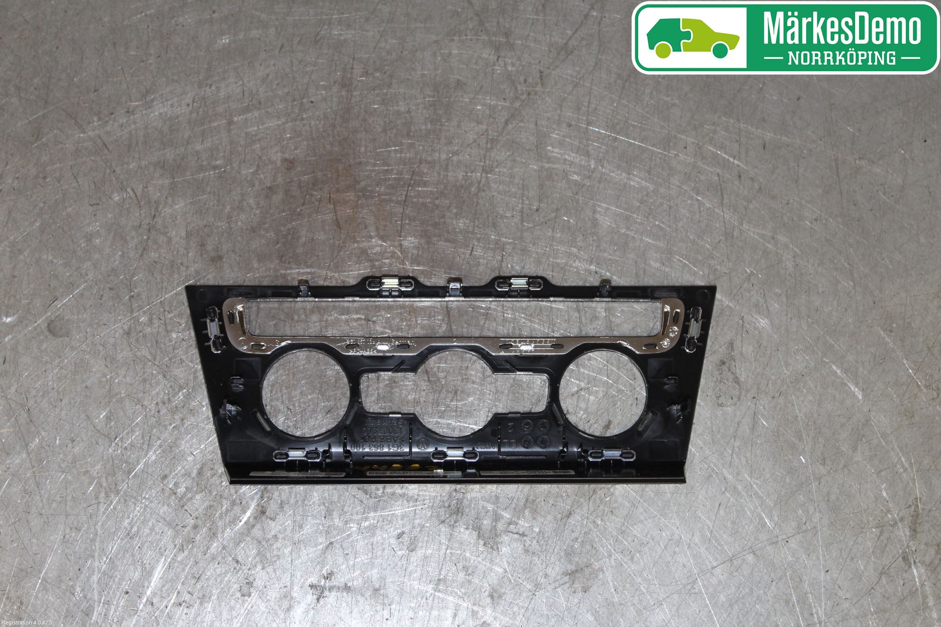 Volkswagen VW PASSAT 15-19 Instrumentkonsoll Midt