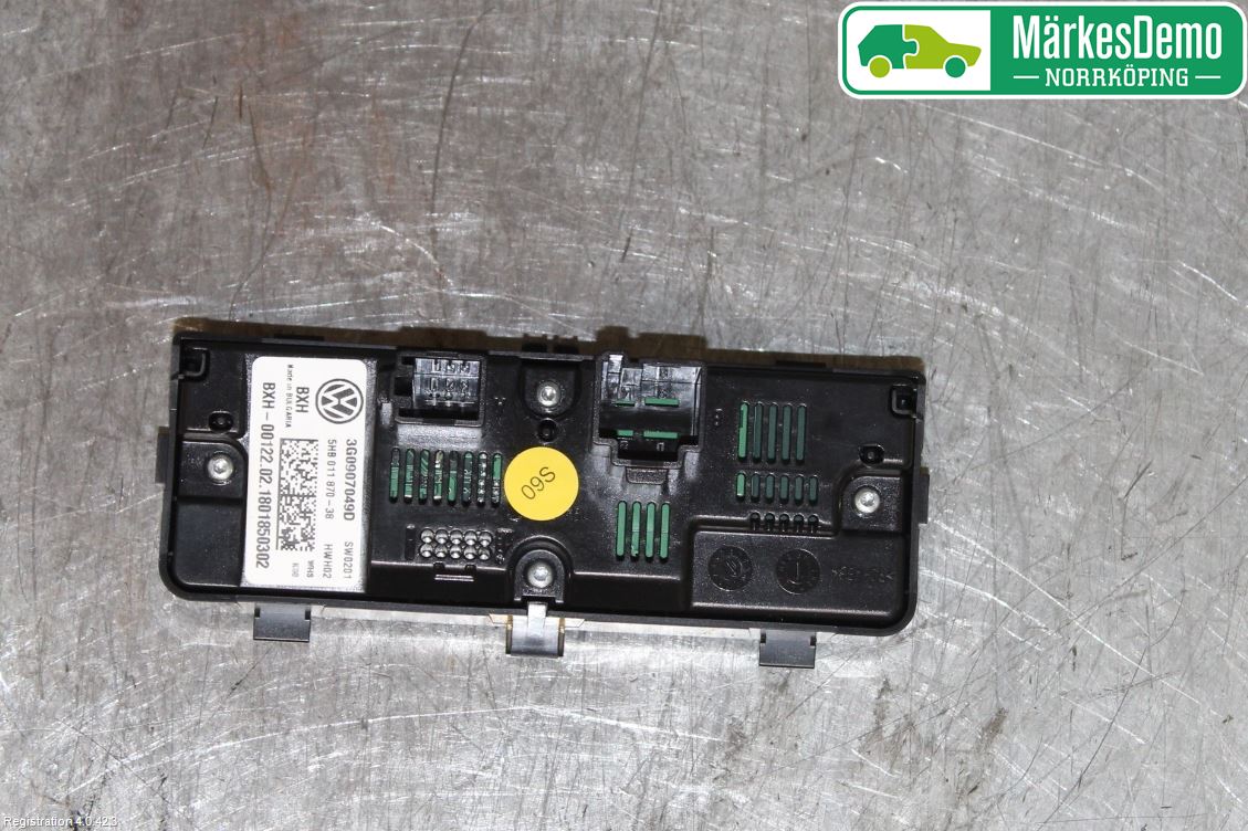 Volkswagen VW PASSAT 15-19 Varmeapparat Panel(Regulering)