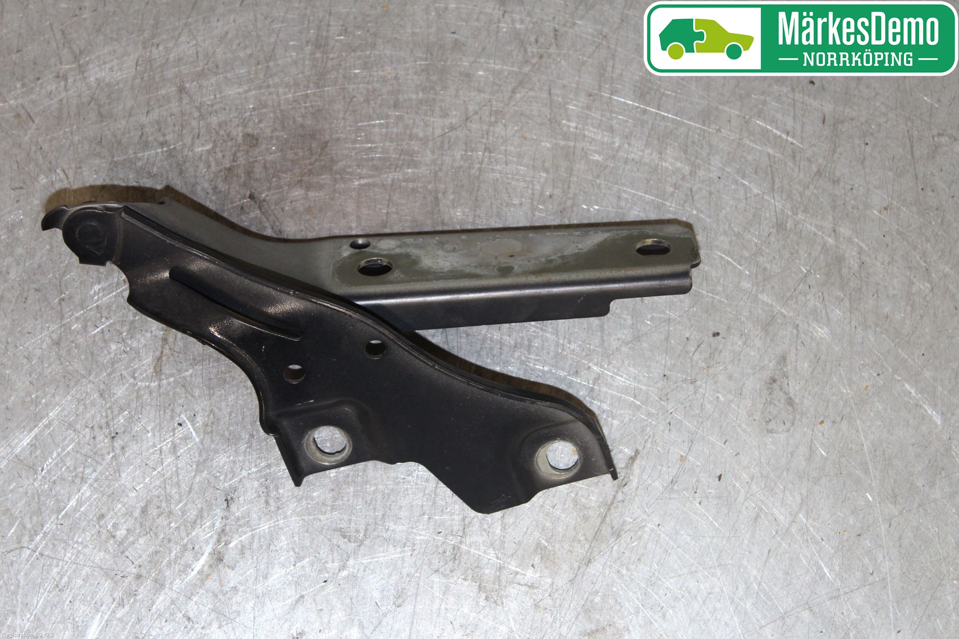 Volkswagen VW PASSAT 15-19 Panser Hengsel - Hengsler