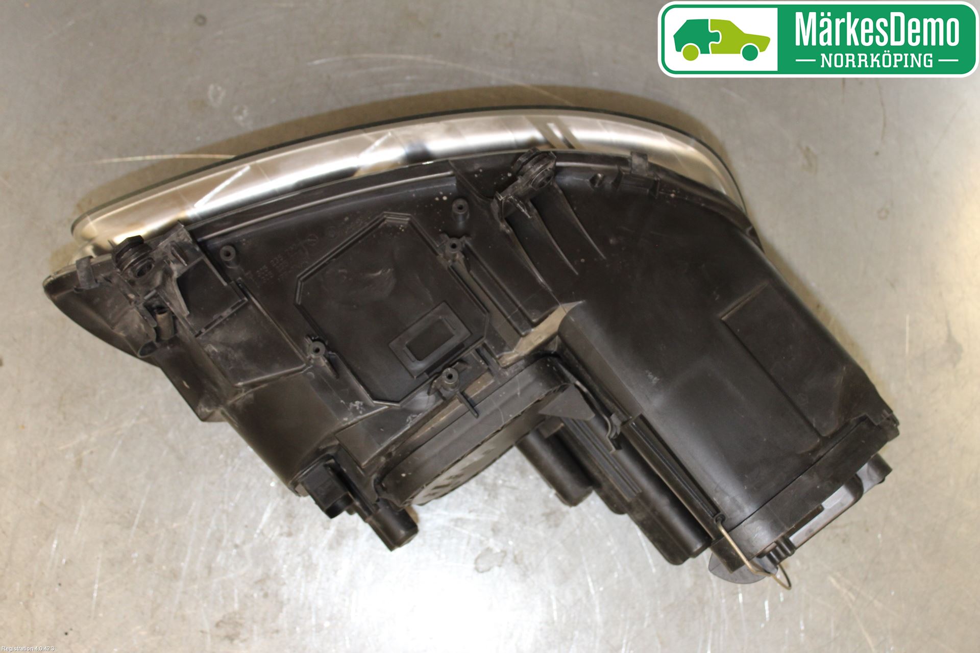 Volkswagen VW TOURAN 03-10 Frontlykt Venstre