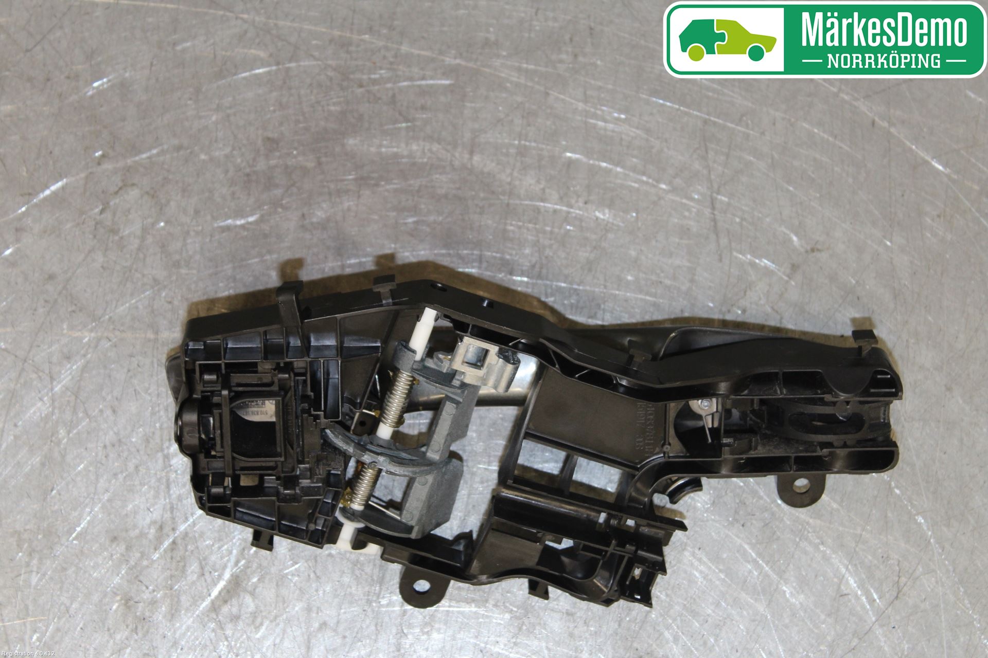 Volkswagen VW TIGUAN 16-24 Dørhandtak Ytre Venstre