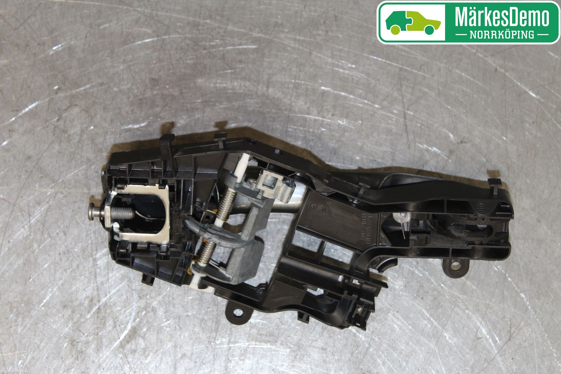 Volkswagen VW TIGUAN 16-24 Dørhandtak Ytre Venstre