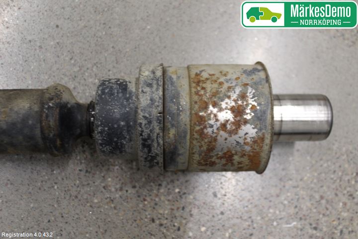 Mitsubishi PAJERO  99-06 Mellomaksel Fremre 4Wd