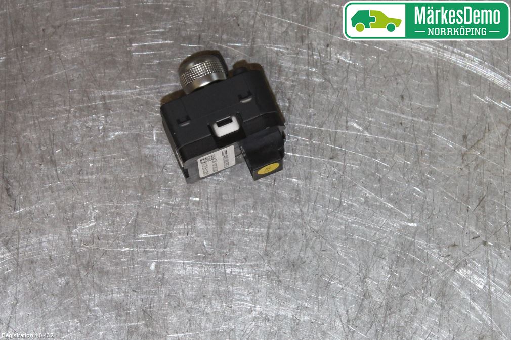 Audi Q2/SQ2 17- Bryter Speil