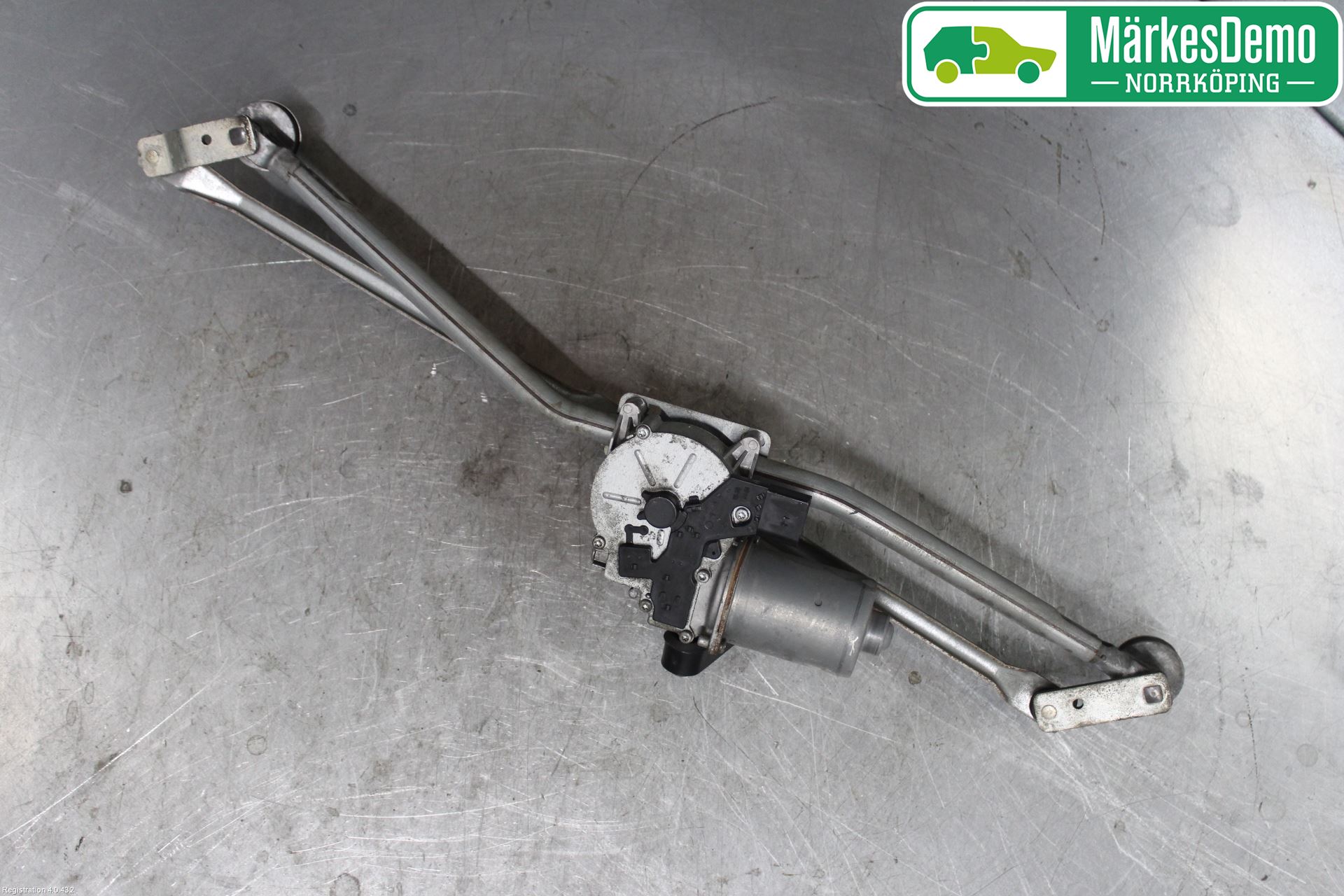 Volkswagen VW CRAFTER 06-16 Viskermotor Frontrute
