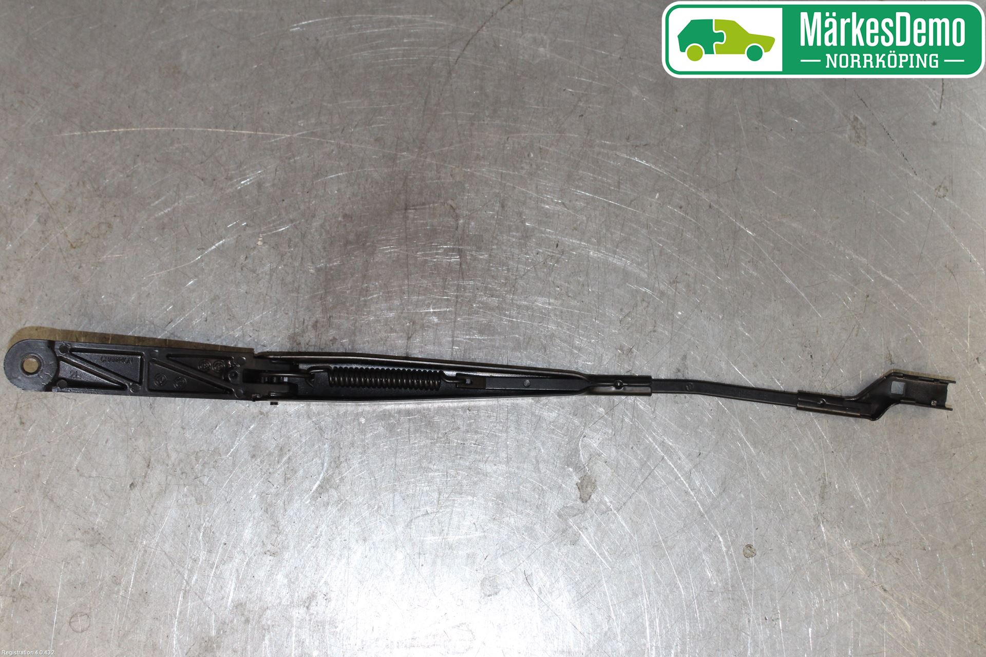 Volkswagen VW GOLF / E-GOLF VII 13-20 Viskerarm-Armer Frontrute