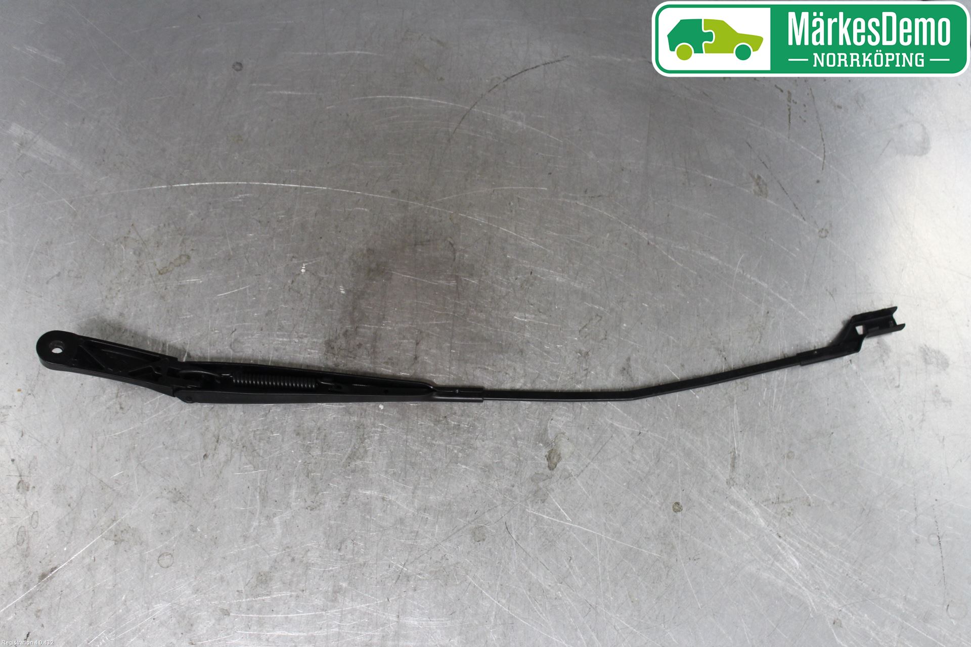 Volkswagen VW GOLF / E-GOLF VII 13-20 Viskerarm-Armer Frontrute
