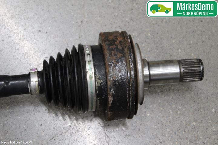 Mercedes-Benz MB VITO/VIANO (W639) 04-14 Drivaksel Bak Kompl Venstre