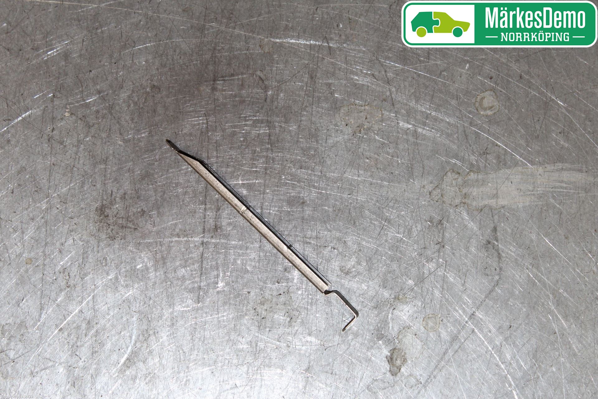 Volvo V50 04-07 Frontlykt Holder-Feste