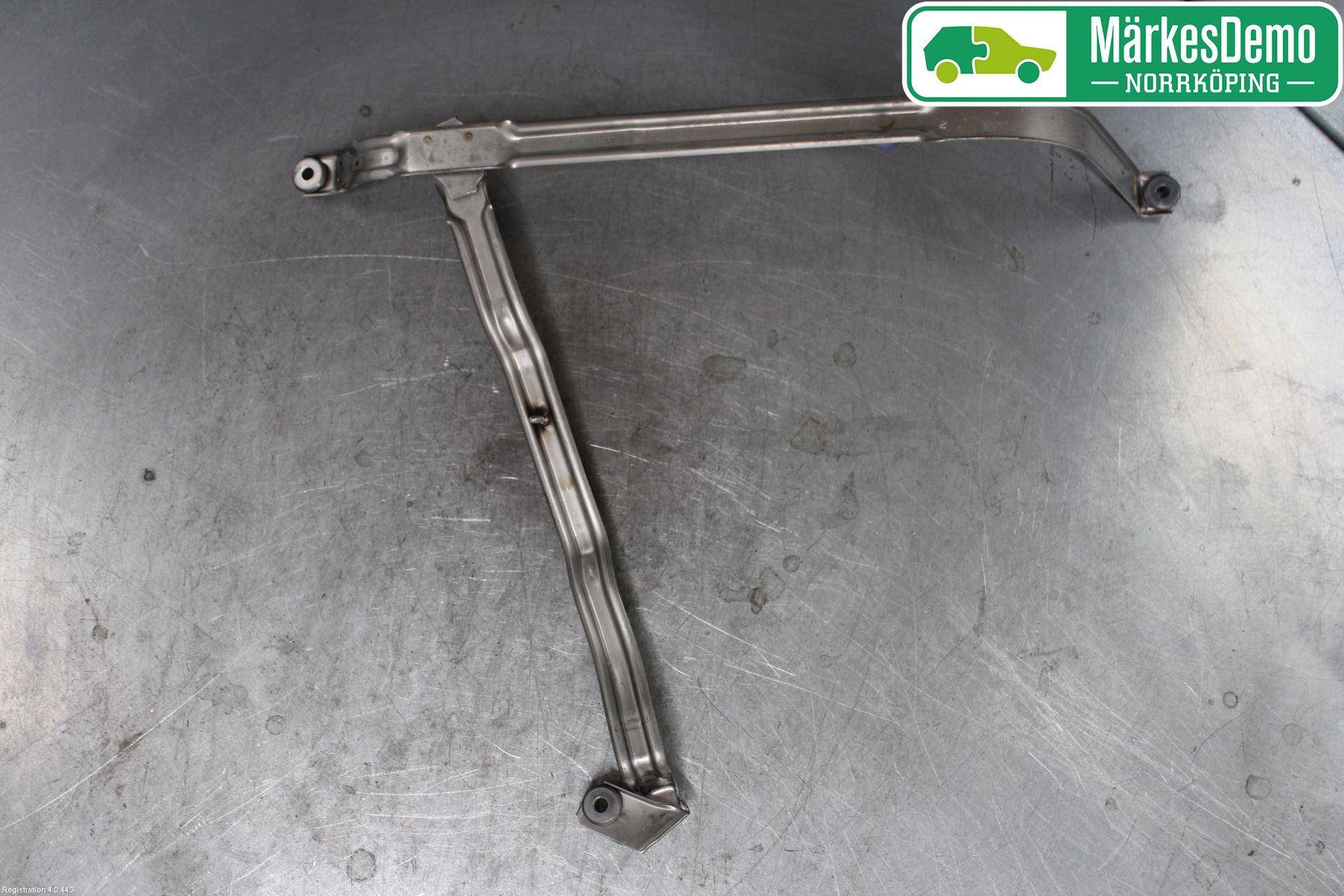 BMW 5 G30/G31/F90 17-23 Drivstofftank Bånd-Feste