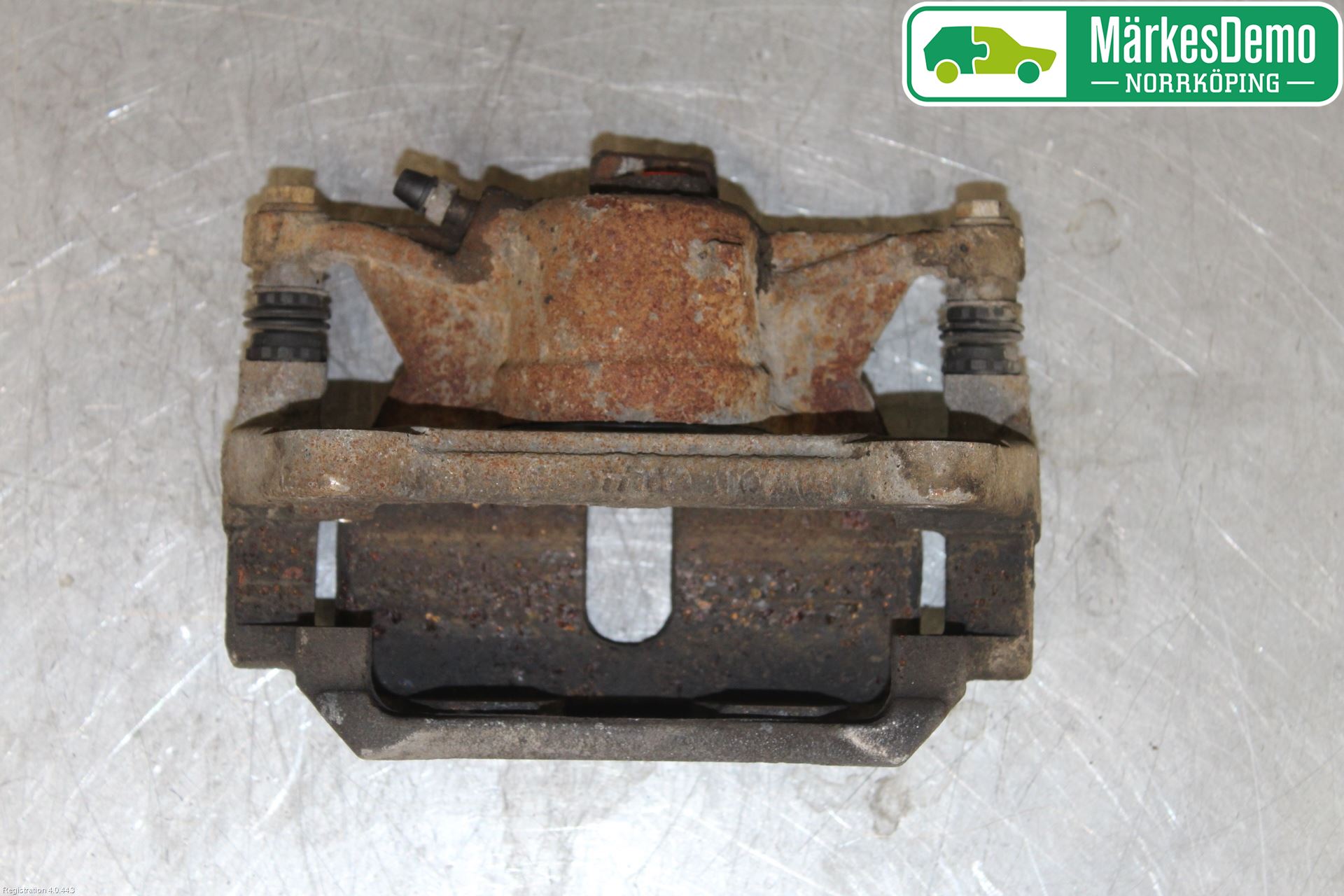 Volkswagen VW PASSAT 15-19 Bremsecaliper Foran Venstre