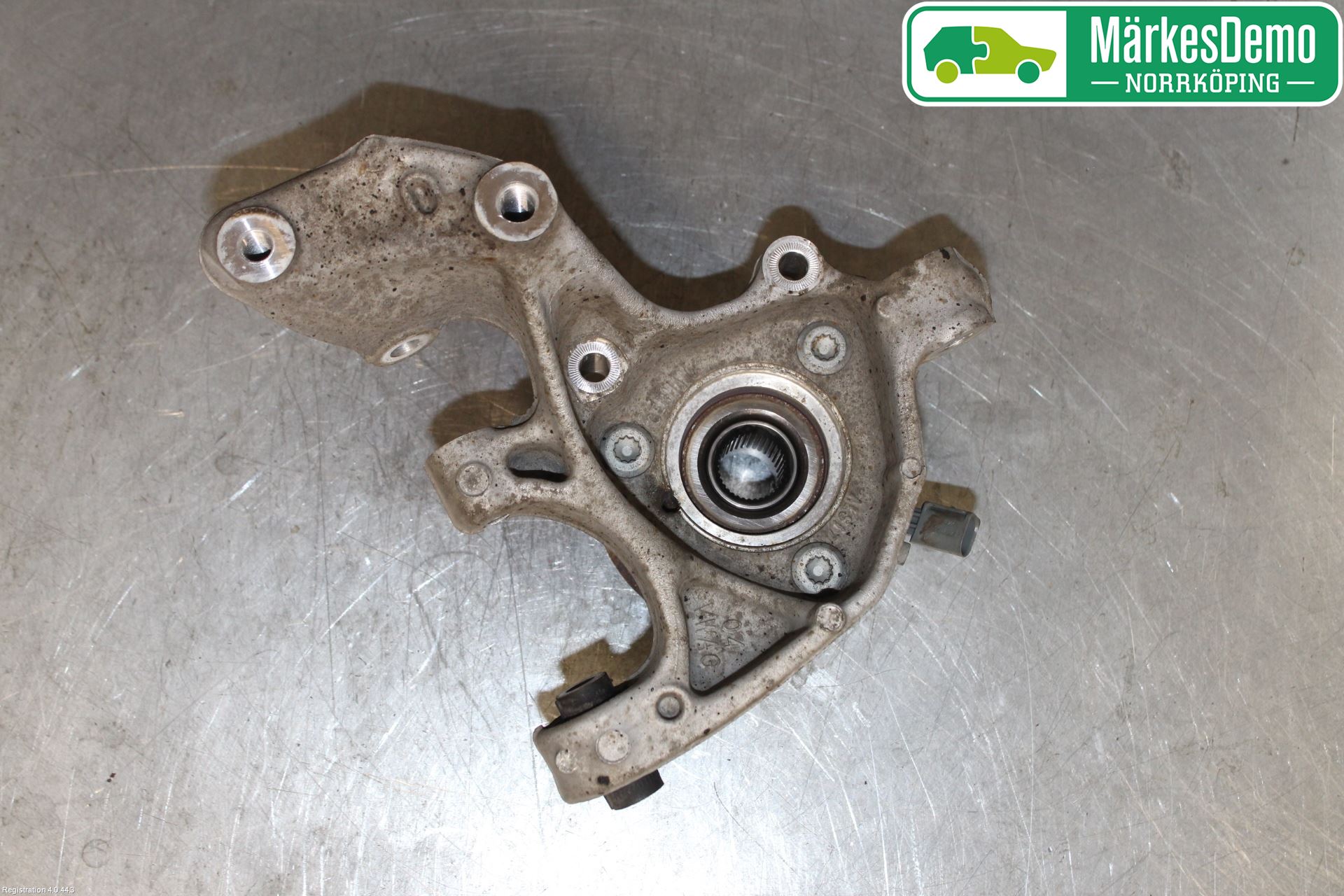 Volkswagen VW PASSAT 15-19 Spindel Hb