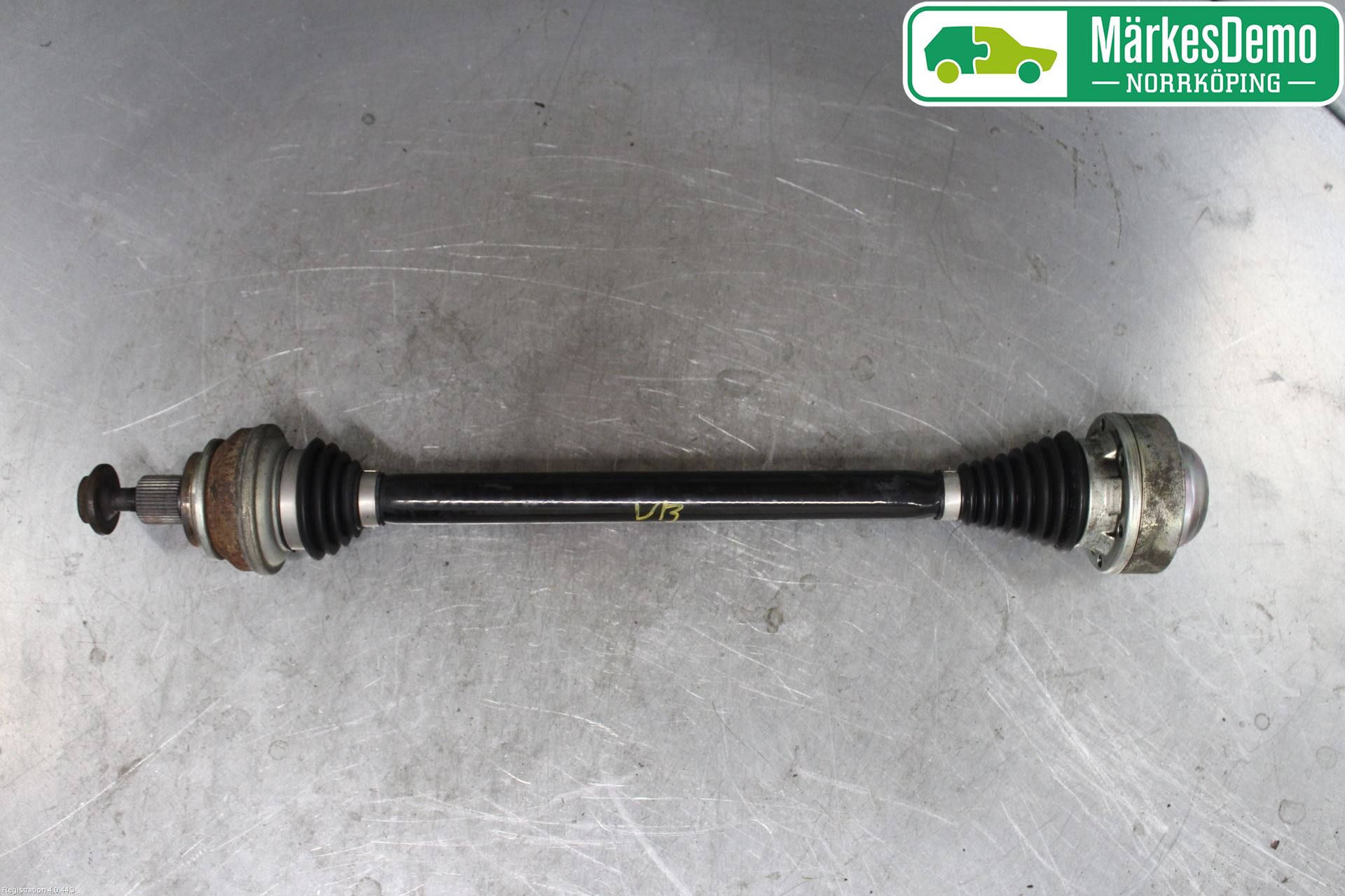 Audi A4/S4 B9 16-19 Drivaksel Bak Kompl Venstre