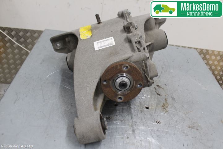 Landrover LAND ROVER DISCOVERY 4 10-16 Bakaksel Kardang Bak -Diff