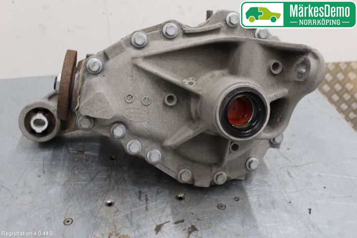Landrover LAND ROVER DISCOVERY 4 10-16 Bakaksel Kardang Bak -Diff