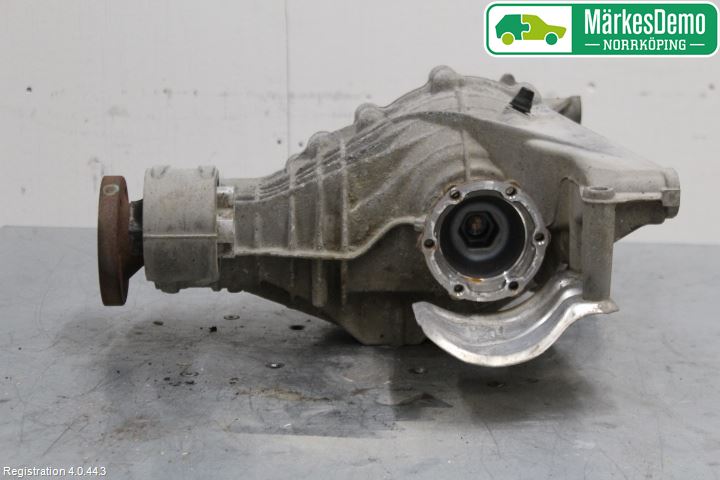 Audi A4/S4 B9 16-19 Bakaksel Kardang Bak -Diff
