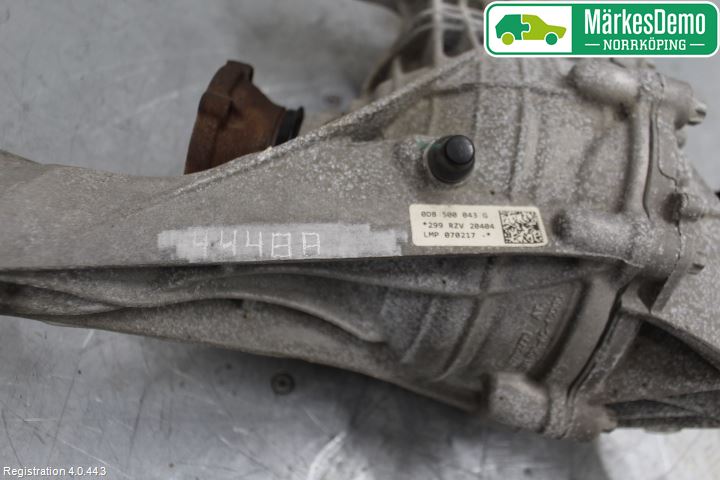 Audi A4/S4 B9 16-19 Bakaksel Kardang Bak -Diff