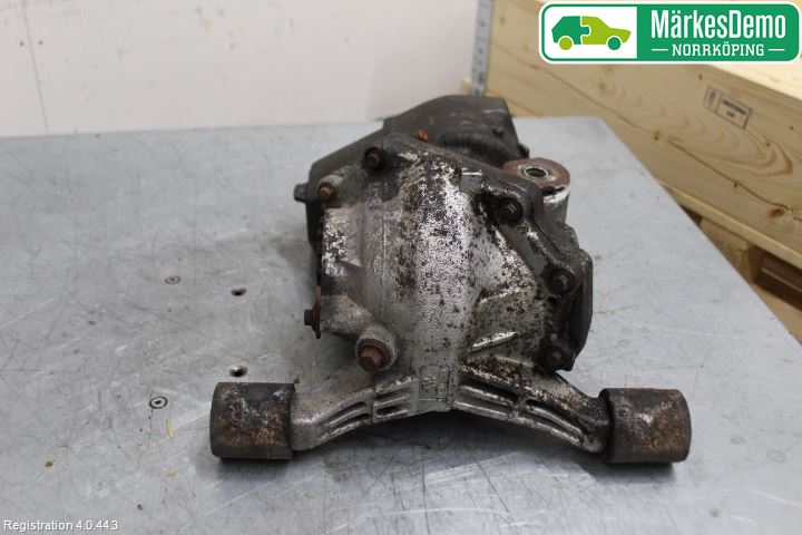 Volvo S60 05-10 Bakaksel Kardang Bak -Diff