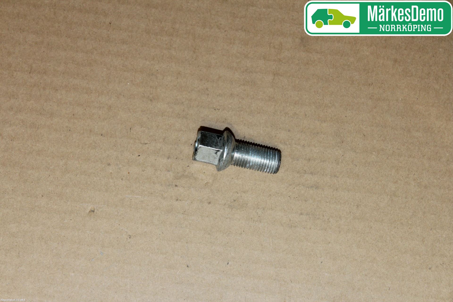 Volkswagen VW CADDY 11-15 Hjulmutter - Bolt - Sett