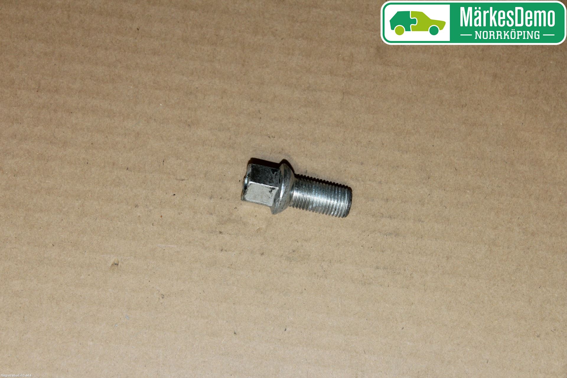Volkswagen VW CADDY 11-15 Hjulmutter - Bolt - Sett