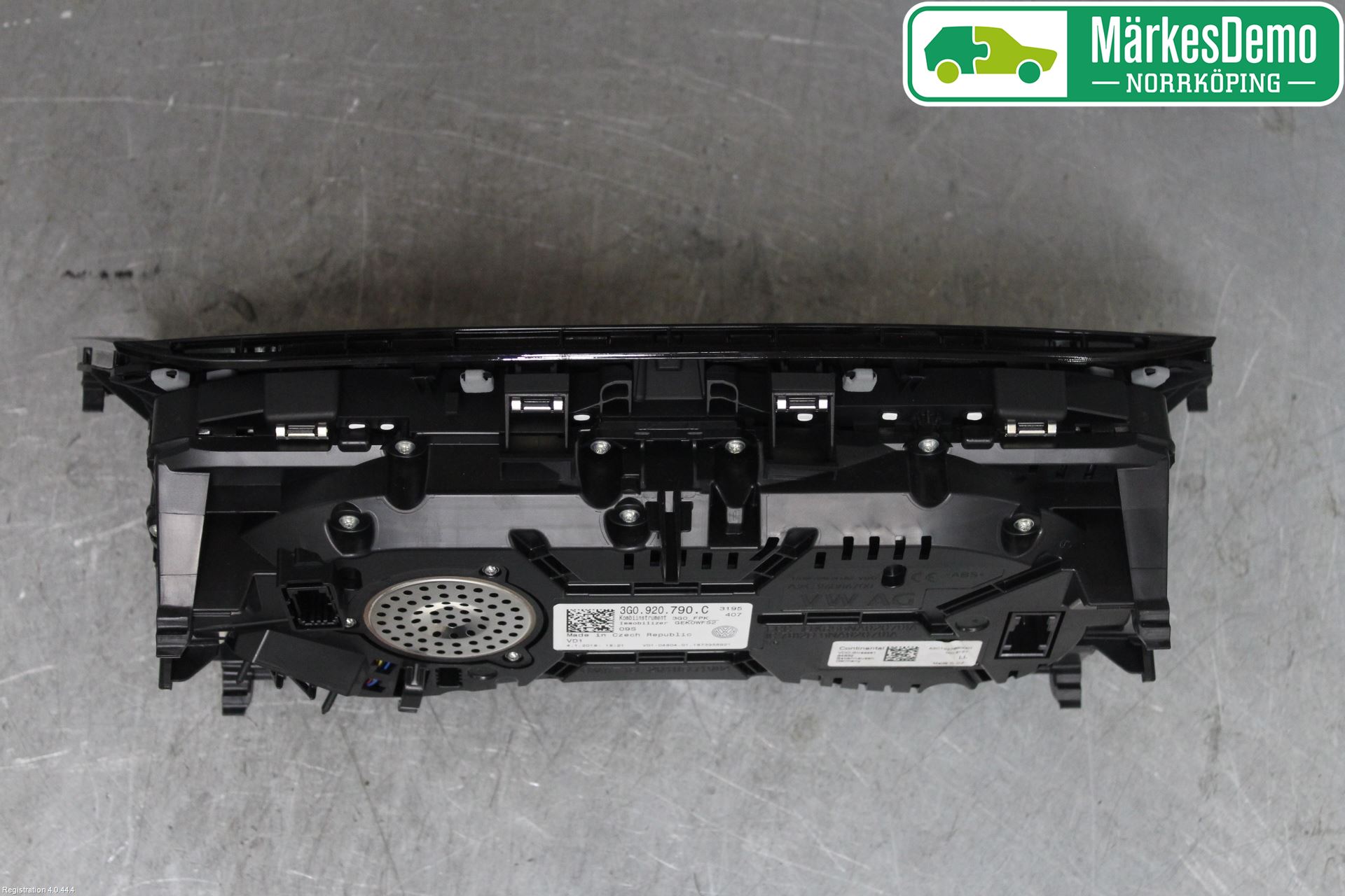 Volkswagen VW PASSAT 15-19 Instr Kombinert
