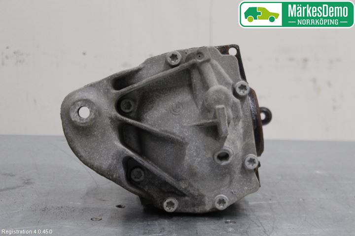 BMW 1 F20/F21 11-19 Bakaksel Kardang Bak -Diff