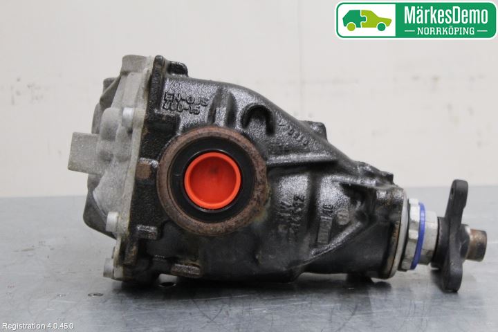BMW 1 F20/F21 11-19 Bakaksel Kardang Bak -Diff