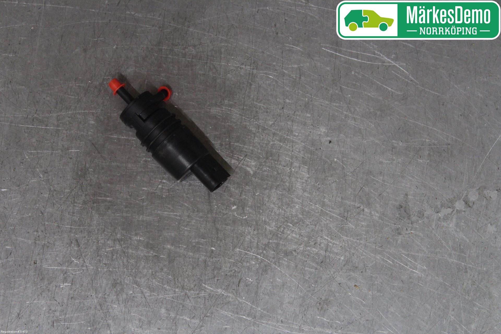 Mercedes-Benz MB C-KLASS (W204) 07-15 Spylerpumpe Frontrute