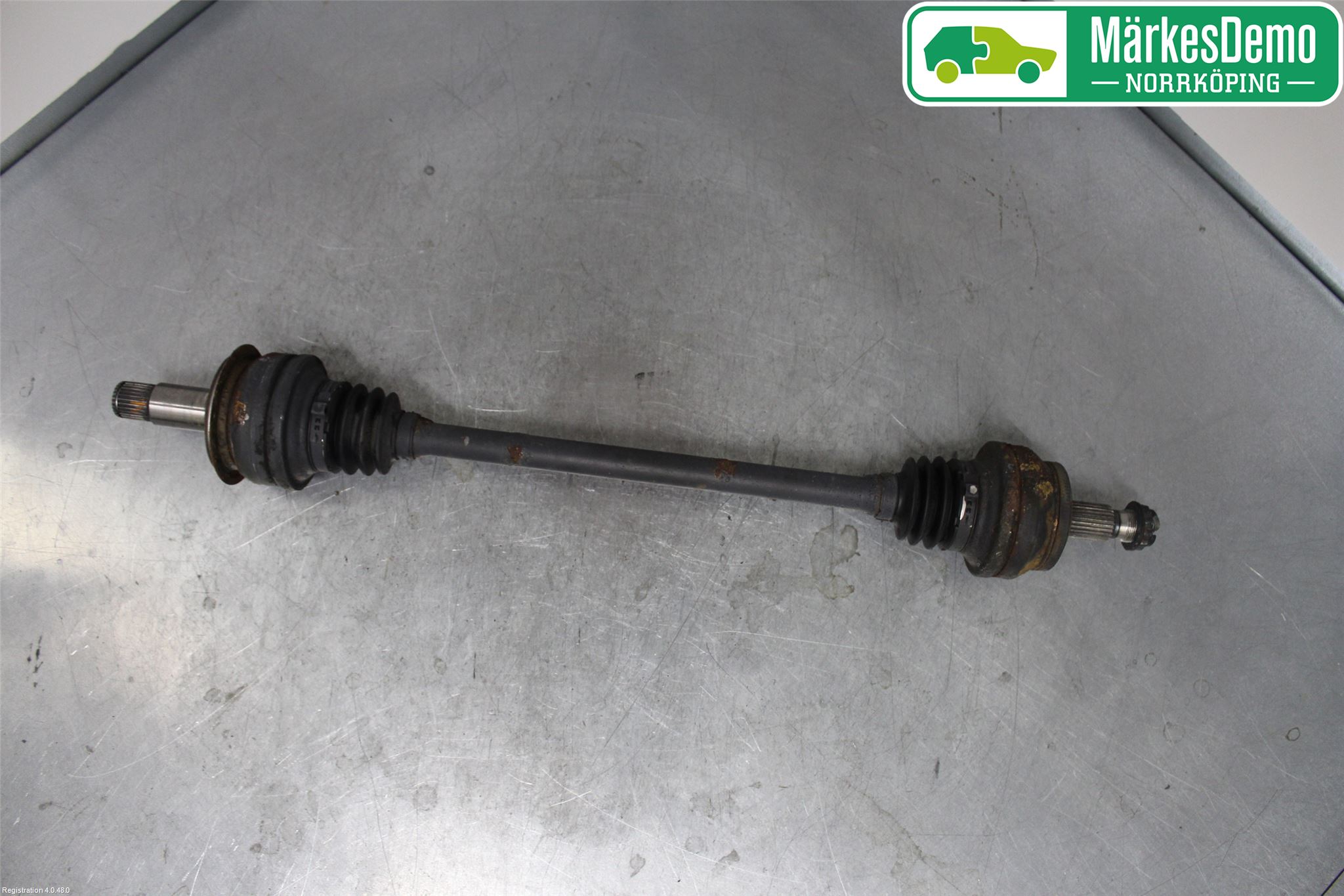 Mercedes-Benz MB C-KLASS (W204) 07-15 Drivaksel Bak Kompl Venstre