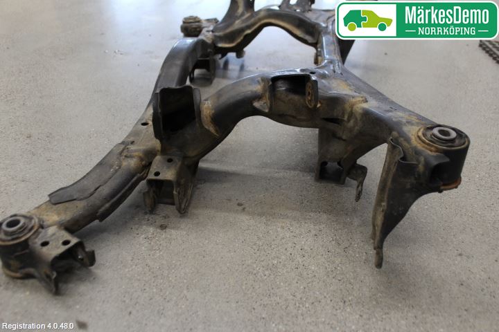 Subaru OUTBACK 15-20 Bakaksel Feste Travers-Ramme