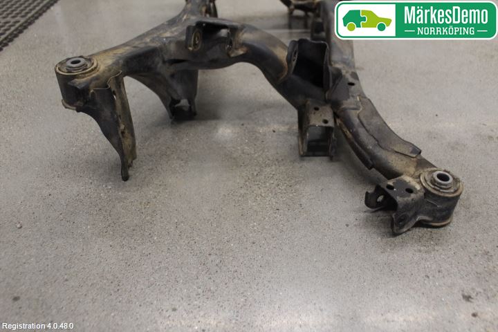 Subaru OUTBACK 15-20 Bakaksel Feste Travers-Ramme