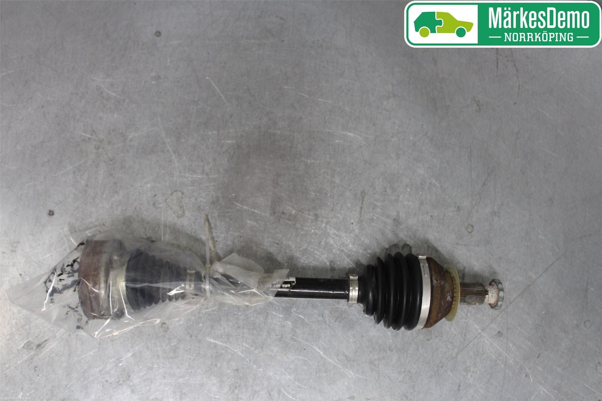 Volkswagen VW POLO 10-17 Drivaksel Foran Kompl Venstre