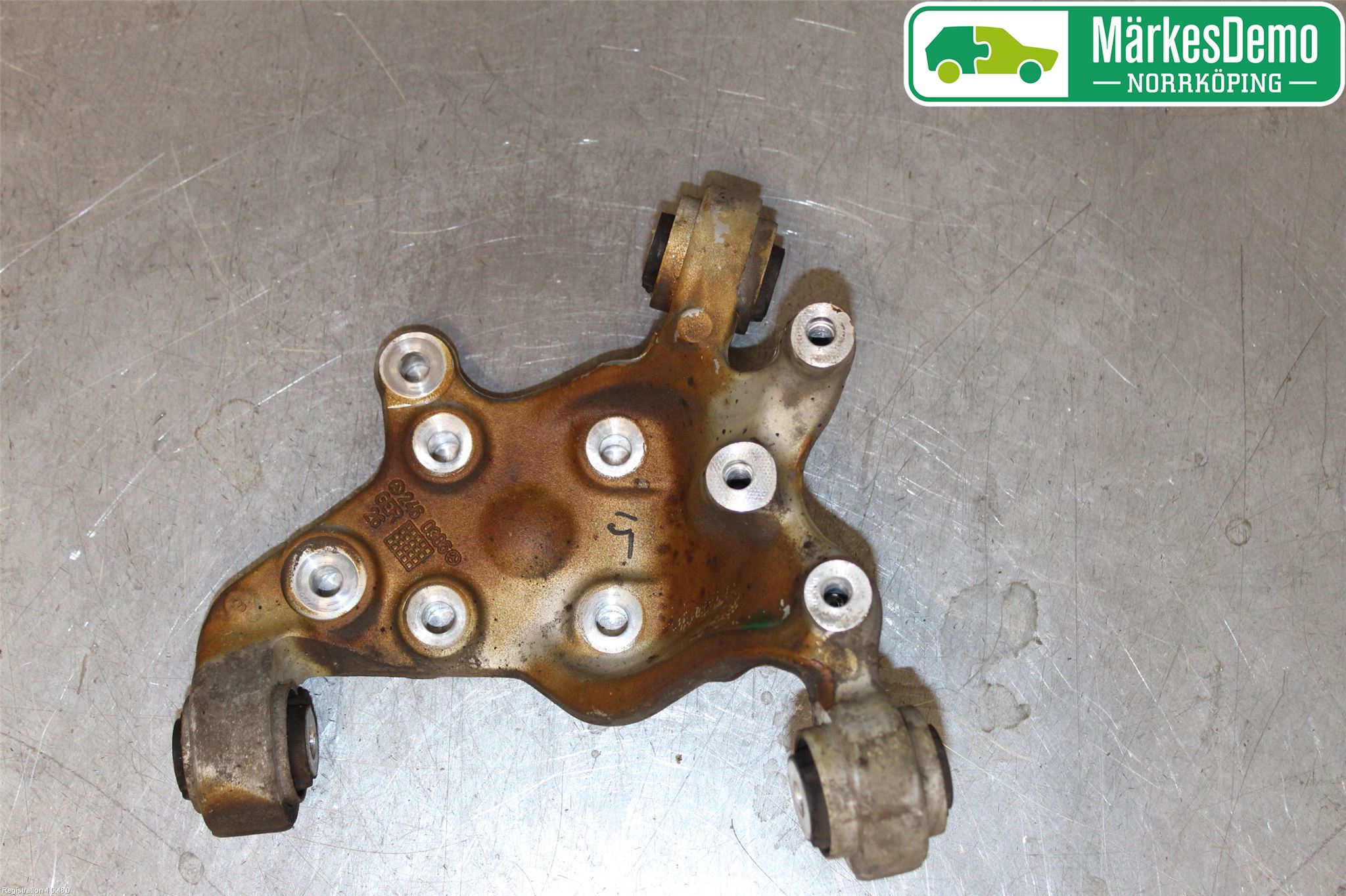 Mercedes-Benz MB CLA-KLASS (C117/X117) 13-19 Spindel Vb
