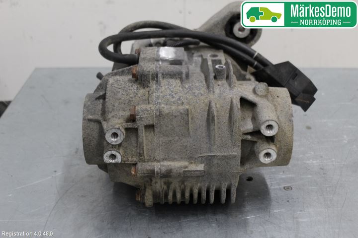 Volkswagen VW TRANSP/CARAVELLE (T5) 04-15 Bakaksel Kardang Bak -Diff