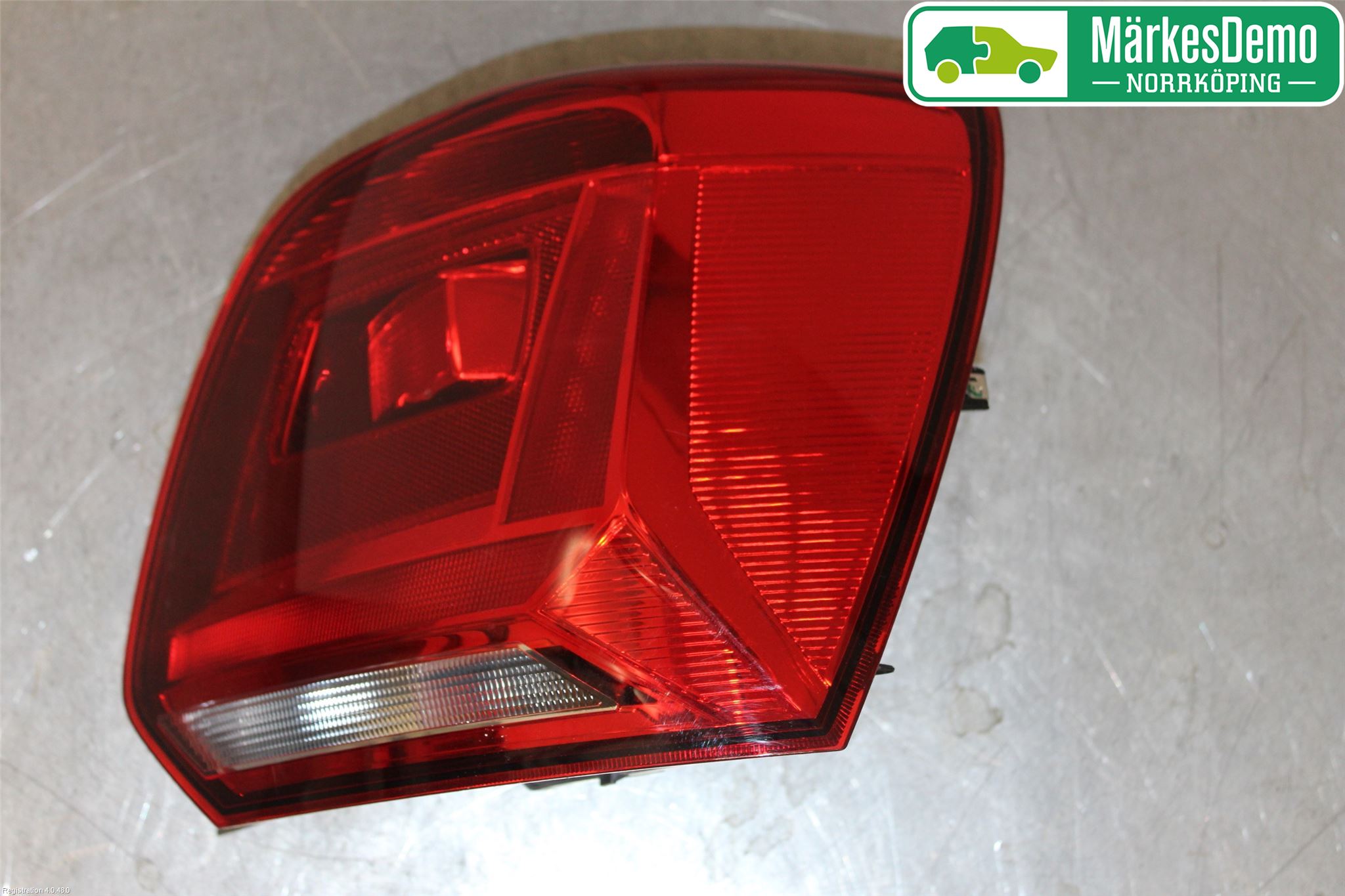 Volkswagen VW POLO 10-17 Baklykt Høyre