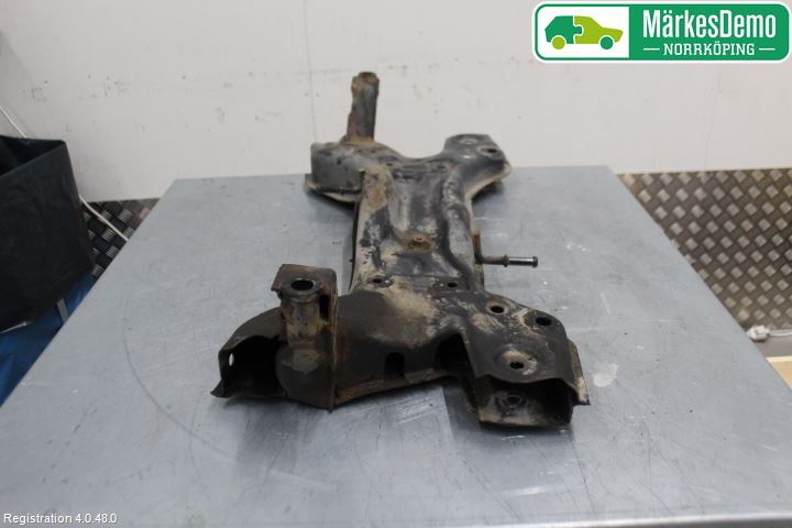 Volkswagen VW POLO 10-17 Forstillingsbjelke(Tvergående)