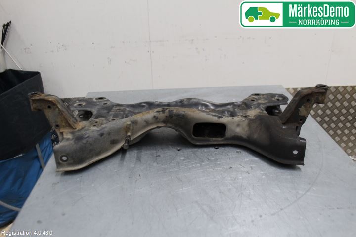 Volkswagen VW POLO 10-17 Forstillingsbjelke(Tvergående)